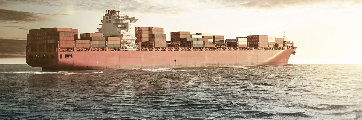 Защита и фиксация кабелей в контейнеровозах и грузовых судах